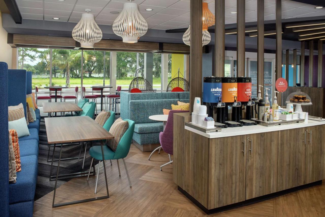 Tru By Hilton Lake City Bagian luar foto