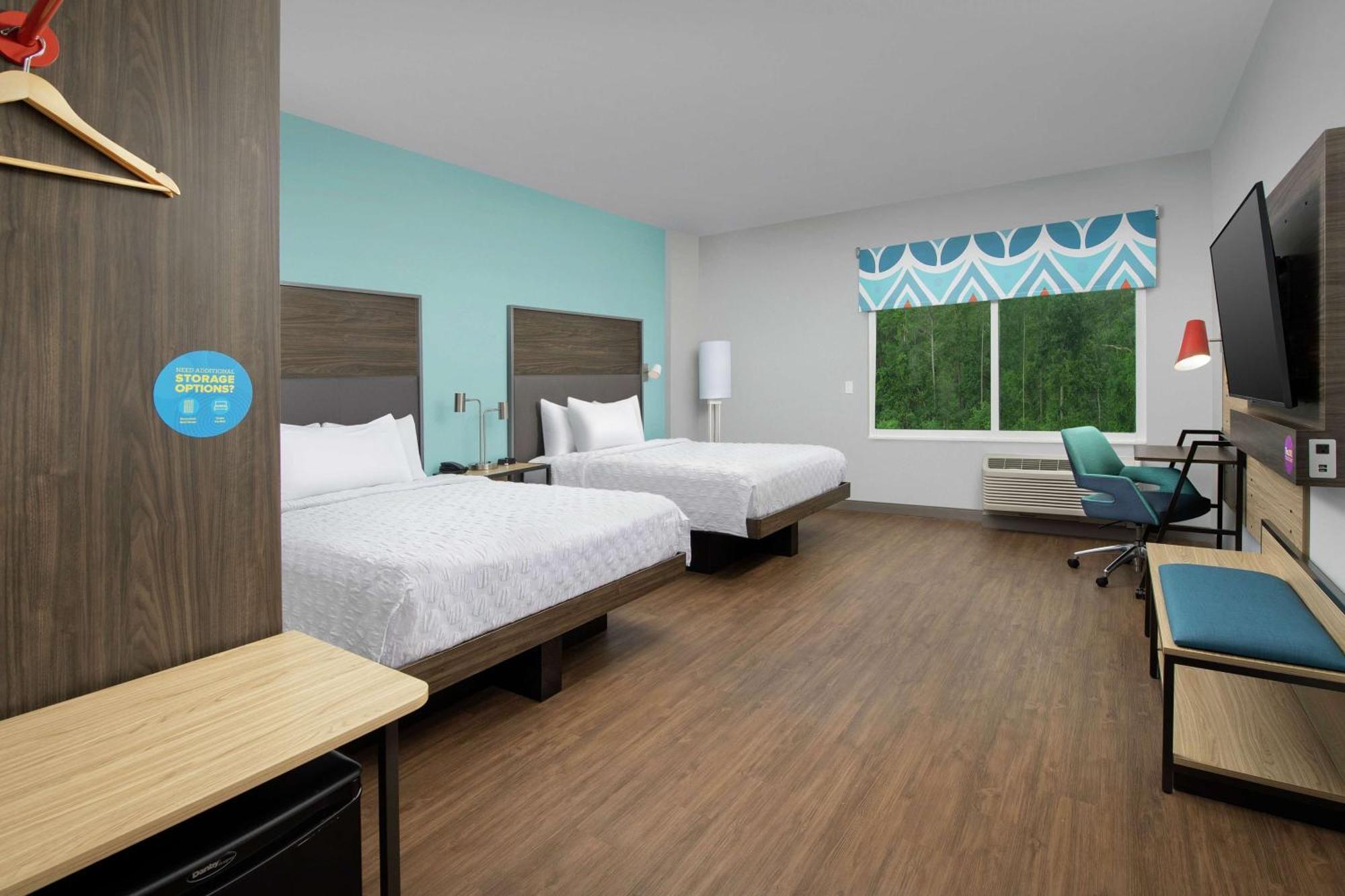 Tru By Hilton Lake City Bagian luar foto